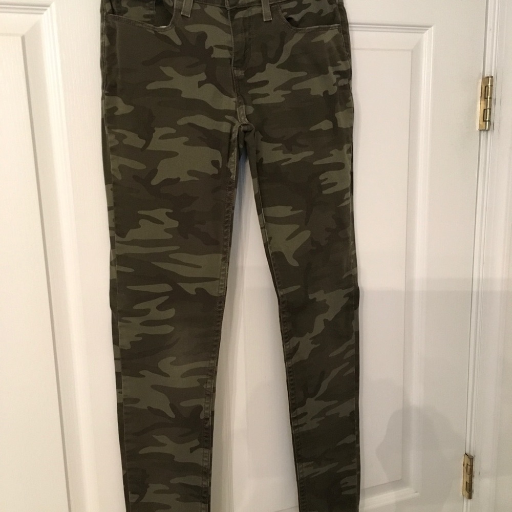 Levi skinny jeans